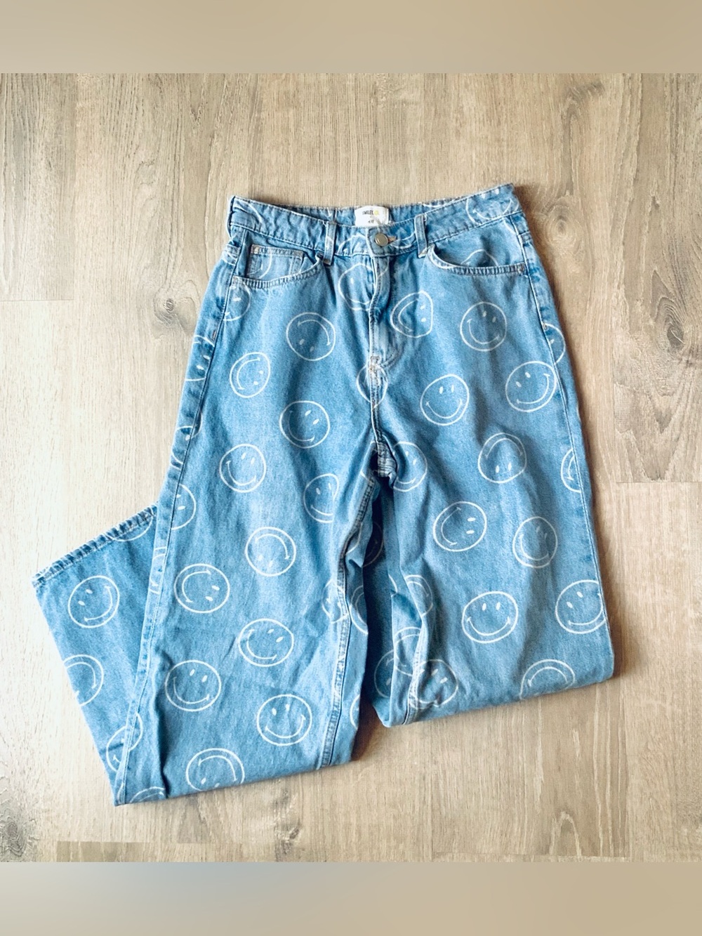 Smiley x H&M Smiley Face Denim Jeans Women Size: 6